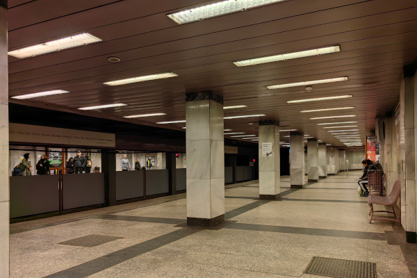 Budapest, M1 metró, Deák Ferenc tér, bélyegkép