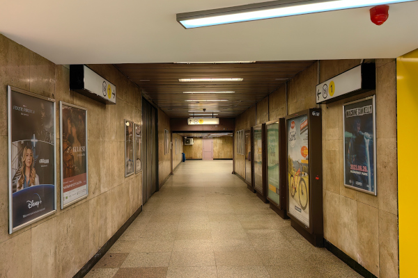 Budapest, M1 metró, Deák Ferenc tér, bélyegkép