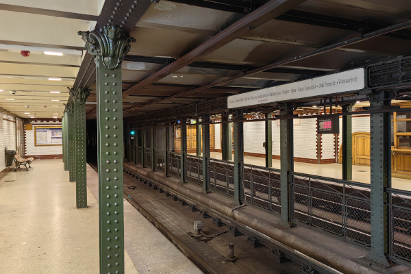 Budapest, M1 metró, Kodály körönd, bélyegkép