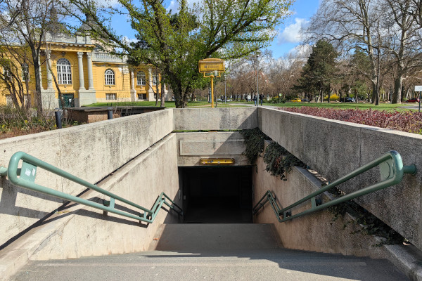 Budapest, M1 metró, Széchenyi fürdő, bélyegkép