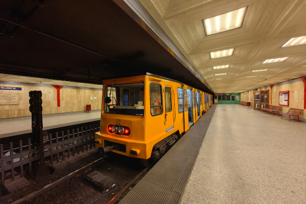 Budapest, M1 metró, Mexikói út, bélyegkép