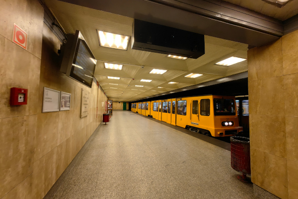 Budapest, M1 metró, Mexikói út, bélyegkép