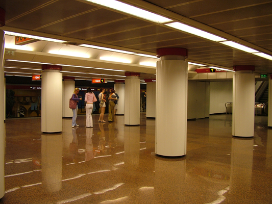 Budapest, M2 metró, Kossuth Lajos tér, bélyegkép