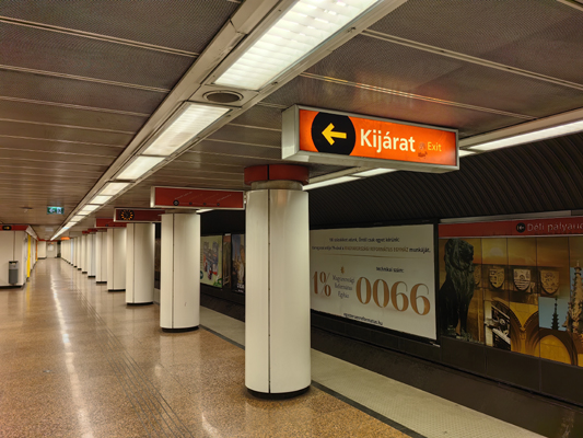 Budapest, M2 metró, Kossuth Lajos tér, bélyegkép