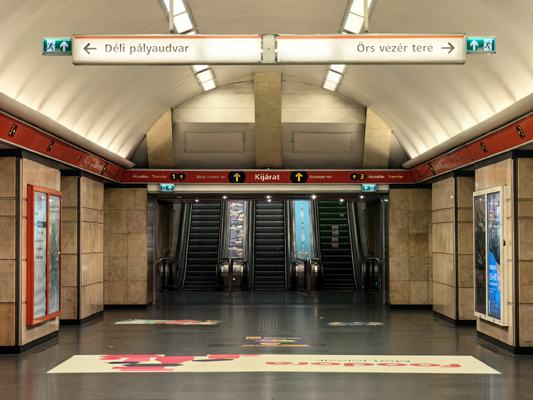 Budapest, M2 metró, Deák Ferenc tér, bélyegkép