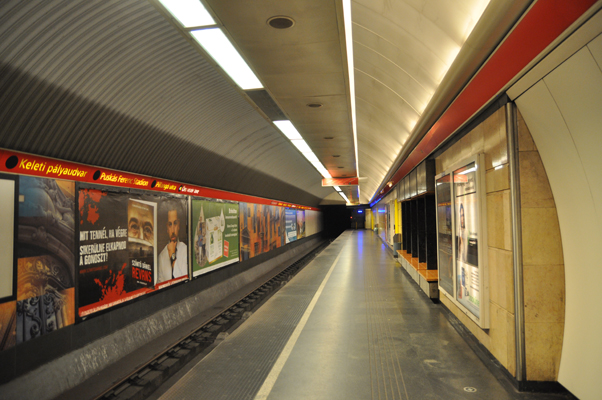 Budapest, M2 metró, Deák Ferenc tér, bélyegkép