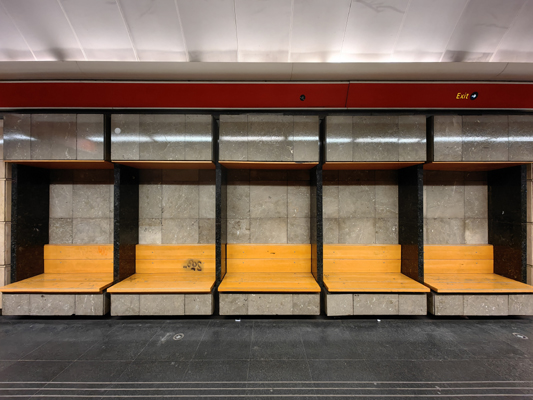 Budapest, M2 metró, Deák Ferenc tér, bélyegkép
