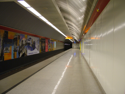 Budapest, M2 metró, Blaha Lujza tér, bélyegkép