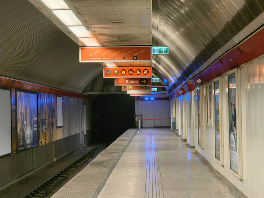 Budapest, M2 metró, Blaha Lujza tér, bélyegkép