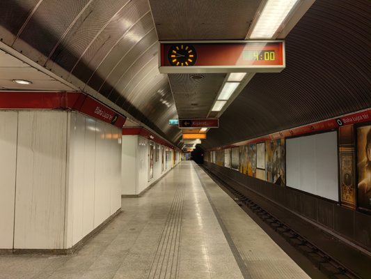 Budapest, M2 metró, Blaha Lujza tér, bélyegkép