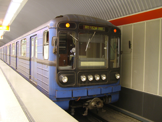 Budapest, M2 metró, Blaha Lujza tér, bélyegkép