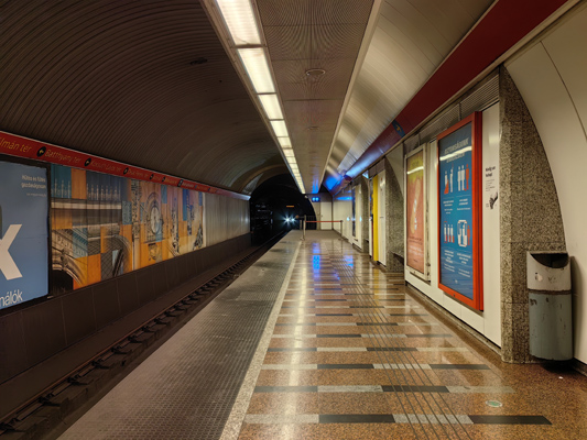 Budapest, M2 metró, Keleti pályaudvar, bélyegkép