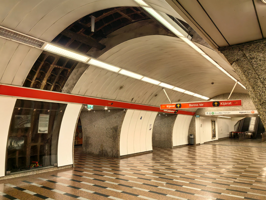 Budapest, M2 metró, Keleti pályaudvar, bélyegkép