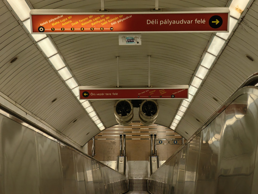 Budapest, M2 metró, Keleti pályaudvar, bélyegkép