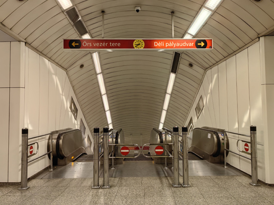 Budapest, M2 metró, Keleti pályaudvar, bélyegkép