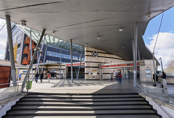 Budapest, M2 metró, Örs vezér tere, bélyegkép