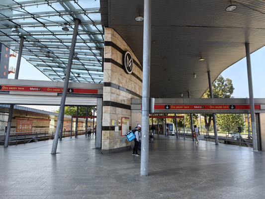 Budapest, M2 metró, Örs vezér tere, bélyegkép