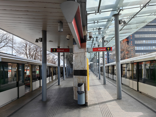 Budapest, M2 metró, Örs vezér tere, bélyegkép