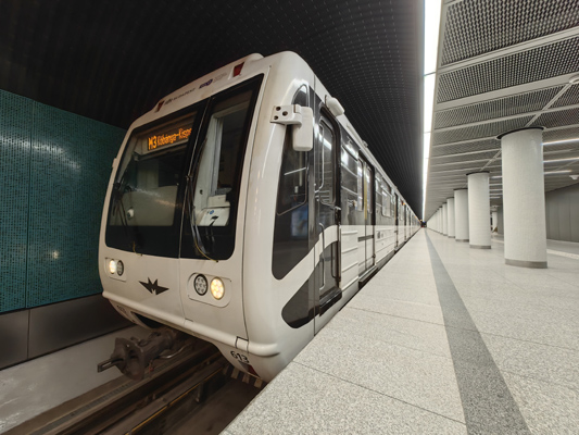 Budapest, M3 metró, Deák Ferenc tér, bélyegkép