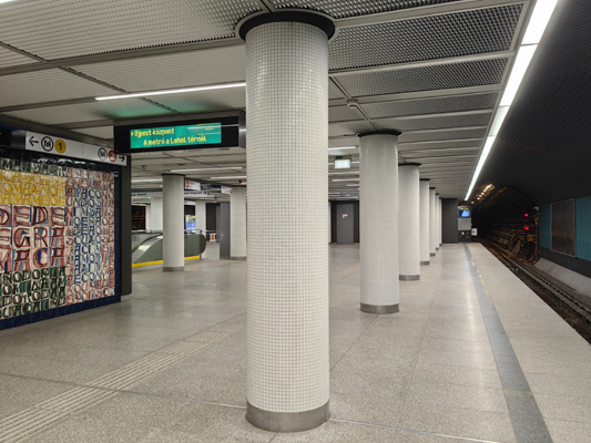 Budapest, M3 metró, Deák Ferenc tér, bélyegkép