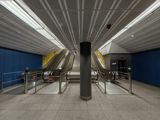 Budapest, M3 metró, Kálvin tér, bélyegkép