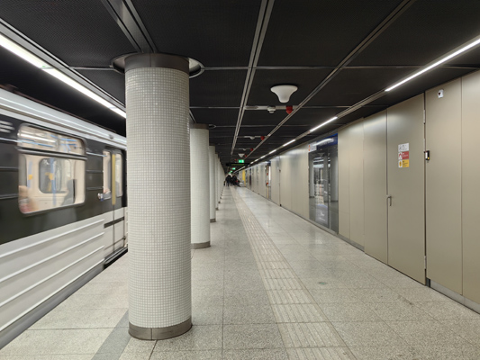 Budapest, M3 metró, Semmelweis Klinikák, bélyegkép