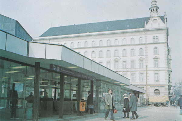 Budapest, M3 metró, Arany János utca, bélyegkép