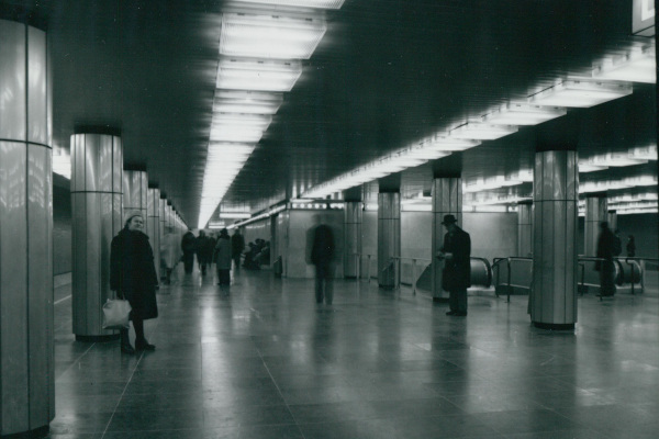 Budapest, M3 metró, Deák Ferenc tér, bélyegkép