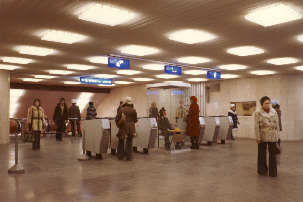 Budapest, M3 metró, Deák Ferenc tér, bélyegkép