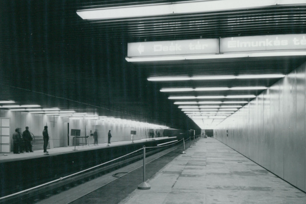 Budapest, M3 metró, Pöttyös utca, bélyegkép