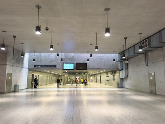 Budapest, M4 metró, Kelenföld vasútállomás, bélyegkép