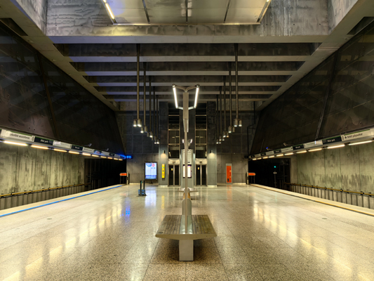 Budapest, M4 metró, Bikás park, bélyegkép