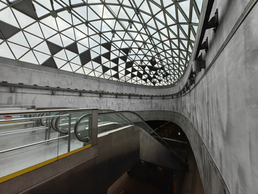 Budapest, M4 metró, Bikás park, bélyegkép