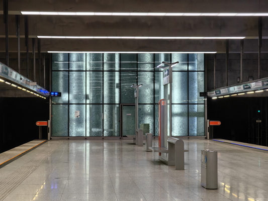 Budapest, M4 metró, Újbuda-központ, bélyegkép