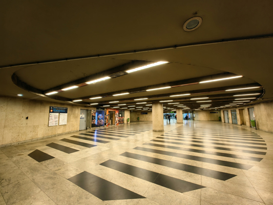Budapest, M4 metró, Újbuda-központ, bélyegkép