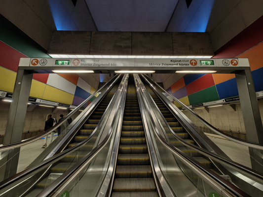 Budapest, M4 metró, Móricz Zsigmond körtér, bélyegkép