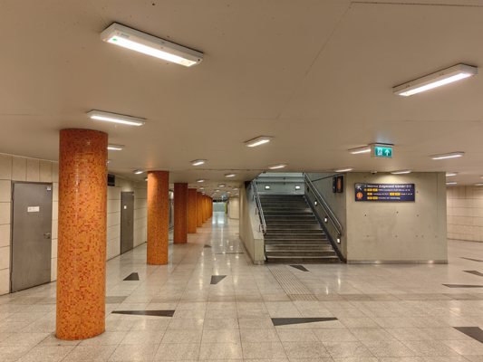 Budapest, M4 metró, Móricz Zsigmond körtér, bélyegkép