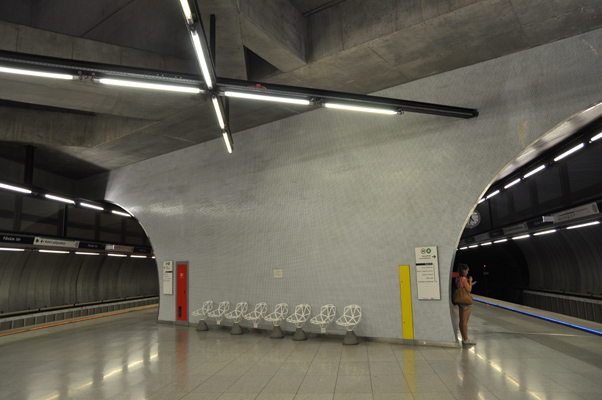 Budapest, M4 metró, Fővám tér, bélyegkép