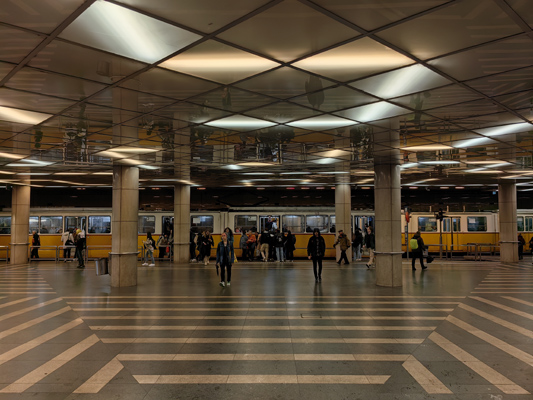 Budapest, M4 metró, Fővám tér, bélyegkép