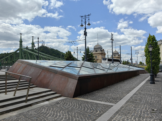 Budapest, M4 metró, Fővám tér, bélyegkép