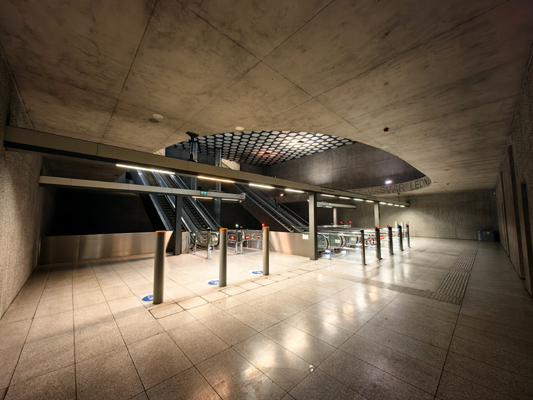 Budapest, M4 metró, Rákóczi tér, bélyegkép