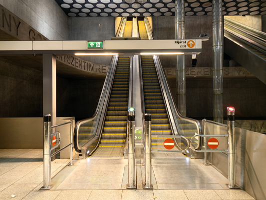 Budapest, M4 metró, Rákóczi tér, bélyegkép
