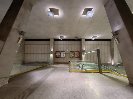 Budapest, M4 metró, Keleti pályaudvar, bélyegkép