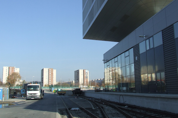 Budapest, M4 metró, járműtelep, bélyegkép