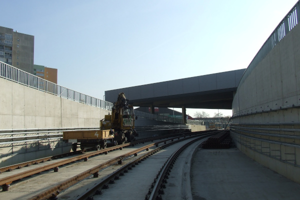 Budapest, M4 metró, járműtelep, bélyegkép
