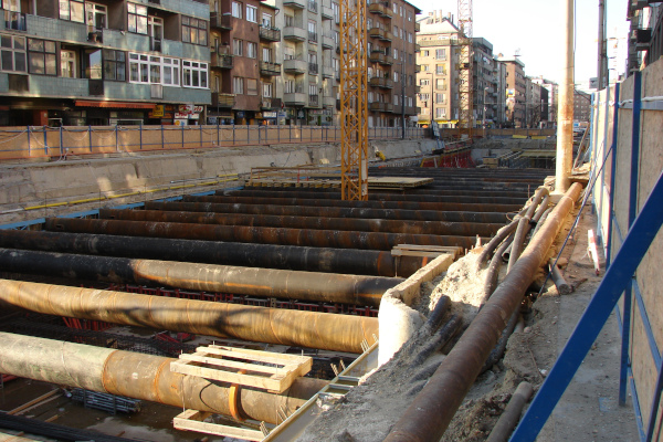 Budapest, M4 metró, Újbuda-központ, bélyegkép